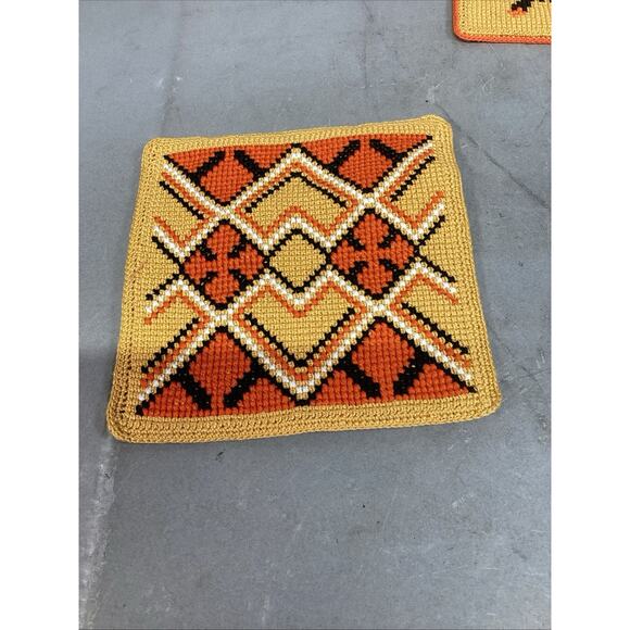 Set Of 7 Handmade Vintage - 5 Crochet Pot Holders, & A Corn And Chicken Figure - Picture 8 of 16